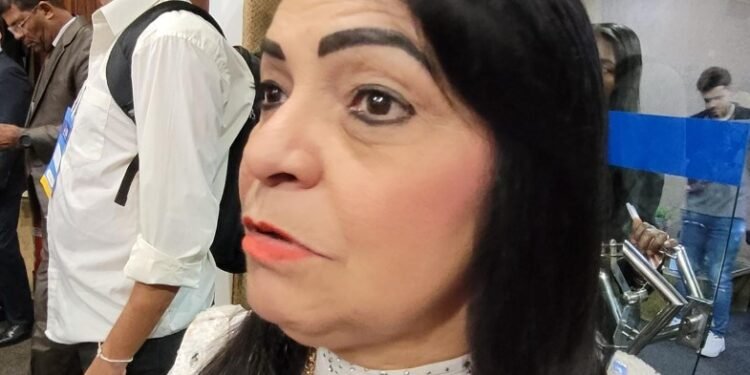 Moema Gramacho detalha negociação com rodoviários da RMS