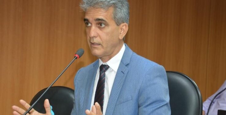 Robinson Almeida: “Os desafios do Brasil e da Bahia são grandes”