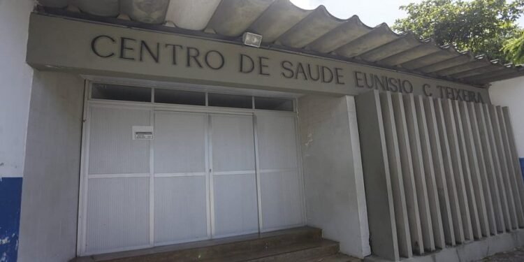 Unidade de saúde no Saboeiro é invadida, furtada e suspeitos deixam fezes no local: ‘Nunca vi nada tão caótico’
