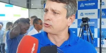 Prefeitura descarta emissão de licenças extras para motociclistas que protestam em Salvador