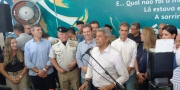 Após dois anos da saída da Ford, governador garante nova empresa de automóveis no Estado