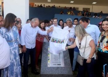 ‘Queremos fazer um grande mutirão pela educação baiana’, diz Jerônimo