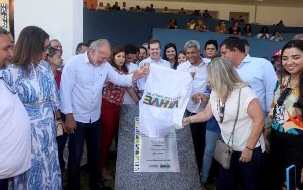 ‘Queremos fazer um grande mutirão pela educação baiana’, diz Jerônimo