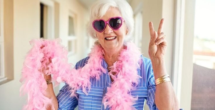 Covid ainda inspira cuidados com idosos no Carnaval; veja