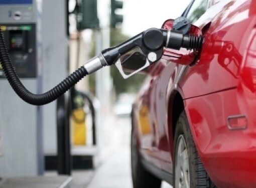 Aumentos na refinaria e de ICMS elevam preço da gasolina