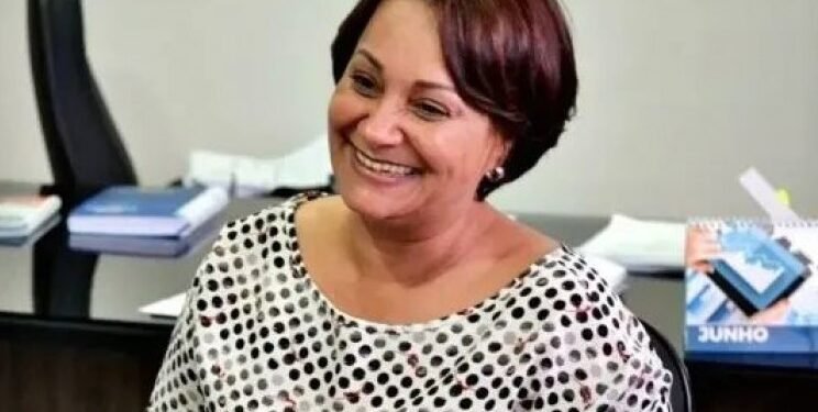 MP-BA pede que Justiça condene ex-prefeita a devolver R$ 35 mil aos cofres públicos