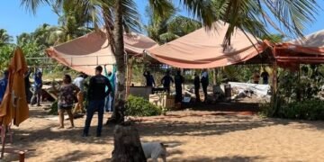 Donos de barracas em Itacimirim protestam contra ação da prefeitura