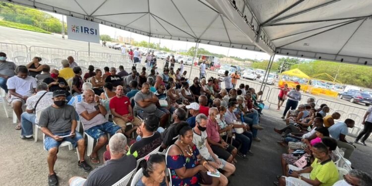 Mutirão de oftalmologia do INTS atende cerca de 600 pessoas gratuitamente em Salvador