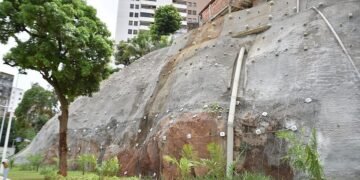 Prefeitura entrega encosta e novo acesso viário na Avenida Centenário