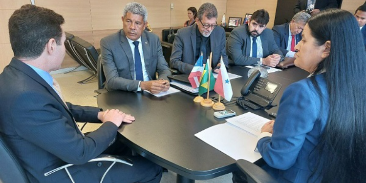 Em Brasília, Jerônimo alinha entrega de 6 mil unidades do Minha Casa, Minha Vida