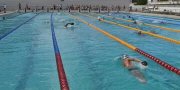 Com a presença de ministra, governo entrega requalificação de Centro Olímpico de Natação