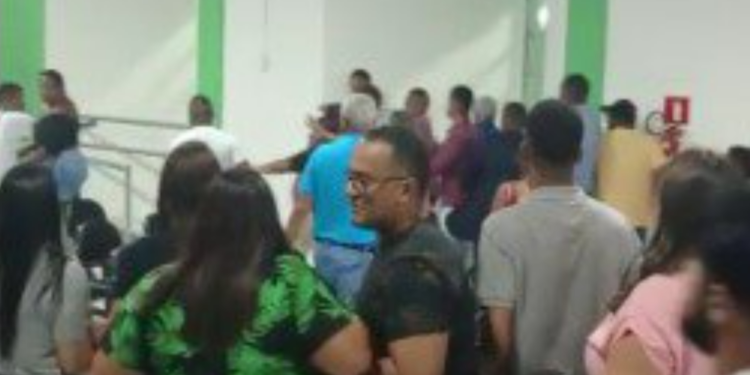 Sessão da Câmara em Muritiba é marcada por confusão e porradaria; confira