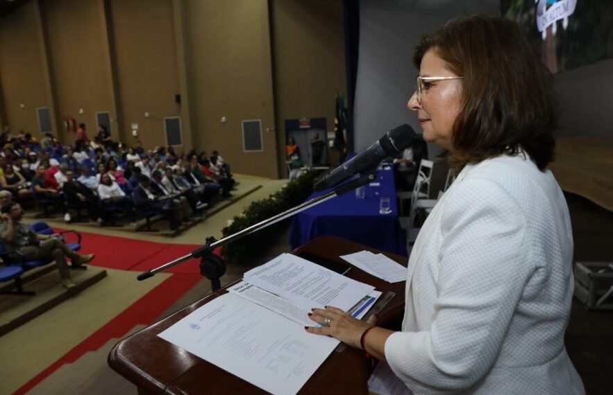 Secretária destaca democratização do acesso ao Ensino Superior