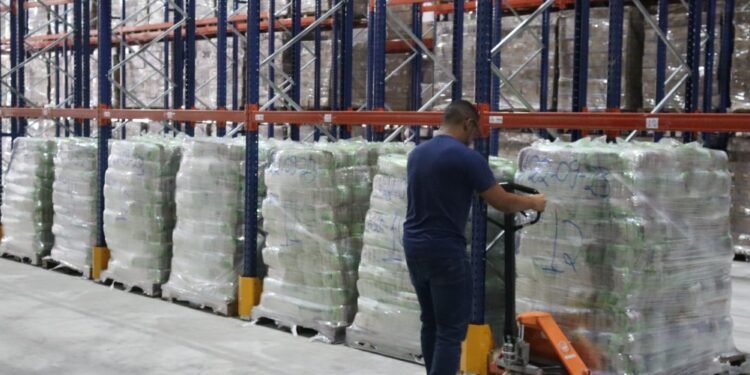 Bahia Sem Fome recebe 20 toneladas de feijão em primeira doação articulada pela SDE