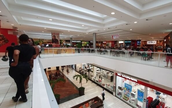 Prefeito aprova lei que obriga uso de câmeras em fardamentos de seguranças de shoppings