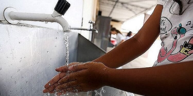 36 escolas têm atividades suspensas por falta de água em Salvador