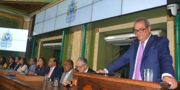 Câmara aprova projeto de Carlos Muniz que proíbe uso de sacolas plásticas em estabelecimentos comerciais