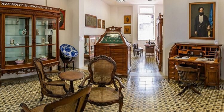 Seminário, exposição, apresentação musical e exibição de vídeo marcam início das comemorações pelos 100 anos da sede do Instituto Geográfico e Histórico da Bahia