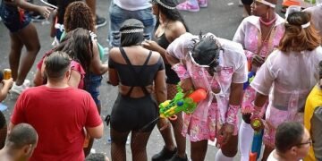 Projeto de Lei que proíbe uso de pistolas d’água é aprovado na CCJ e será votado na Alba