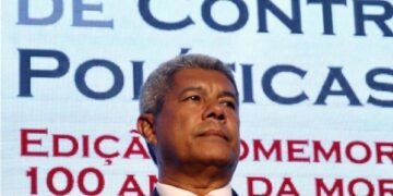 Jerônimo anuncia pedido de medidas jurídicas contra falas xenofóbicas de desembargador