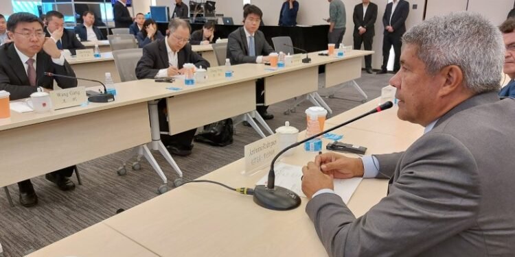 Jerônimo diz que empresas podem anunciar ida para a Bahia até junho