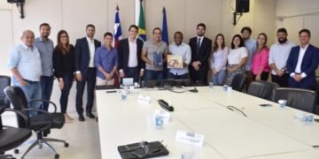 Comitiva da Prefeitura de Recife se reúne com Bruno Reis e visita obras da capital