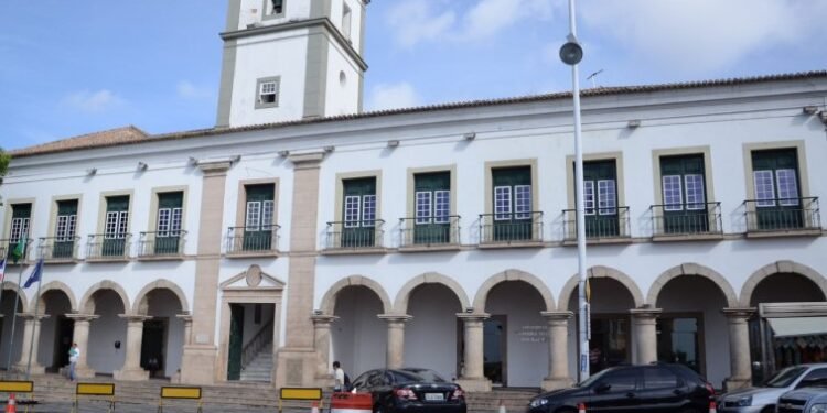 Bandidos roubam computadores da Câmara de Vereadores de Salvador durante madrugada