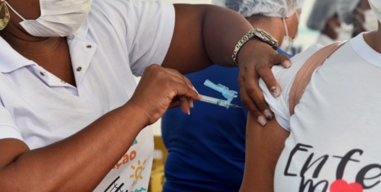 Salvador segue com estratégia de vacinação nesta quinta (13)