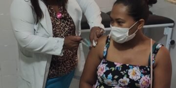 Prefeitura de Juazeiro orienta gestantes a buscarem UBSs para atualizarem as vacinas durante o pré-natal
