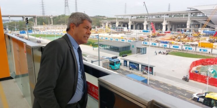 Jerônimo retorna para a Bahia após primeira missão internacional