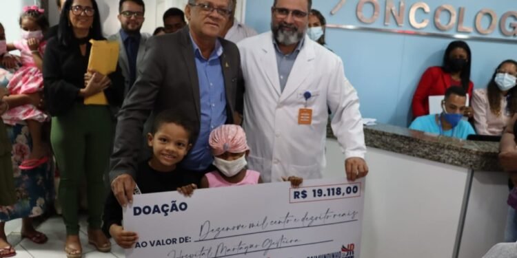 Raimundinho da JR faz doação de salário de parlamentar para o Hospital Martagão Gesteira