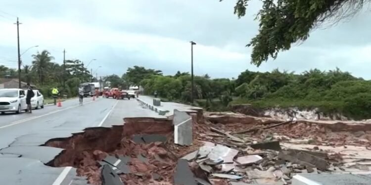 Governo construirá casas em Itabuna após fortes chuvas