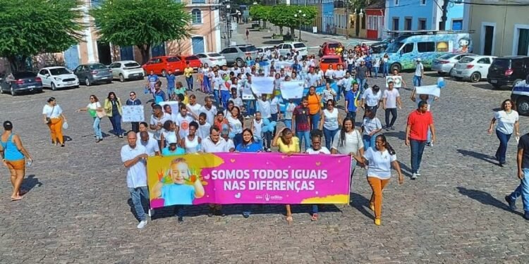 Prefeitura de Cachoeira realiza 1° Caminhada da Conscientização do Autismo