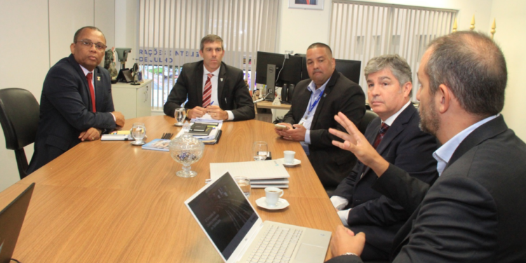 Melhoria em tecnologia policial é tema de encontro entre SSP e Hexagon