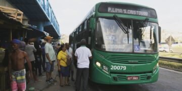 Rodoviários decretam estado de greve em Salvador