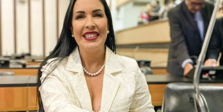 Deputada apresenta PL para incluir terapias com animais em unidades de saúde da Bahia