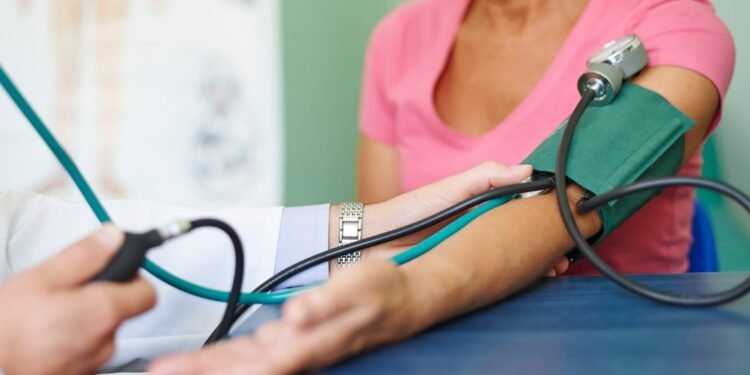 Mulheres pós-menopausa são maioria entre os hipertensos