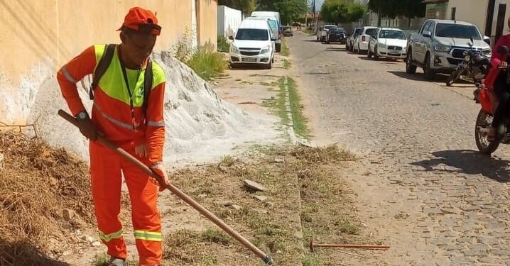 Localidades da sede e do interior recebem mutirão de limpeza da Prefeitura de Juazeiro