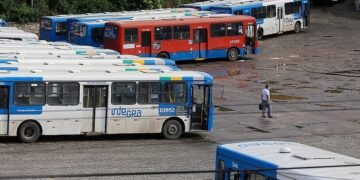 Rodoviários aceitam proposta de reajuste e cancelam greve de ônibus