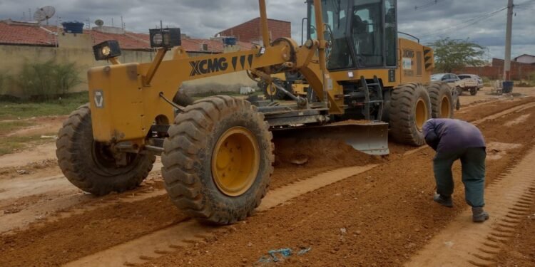 Sede e interior são beneficiados com serviços de patrolamento realizados pela Prefeitura de Juazeiro