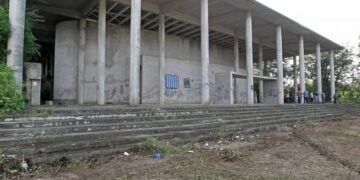 Governo do Estado vai retomar obras do Centro de Convenções e do Teatro de Feira