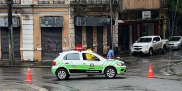 Ladeira da Montanha é interditada após risco de deslizamento