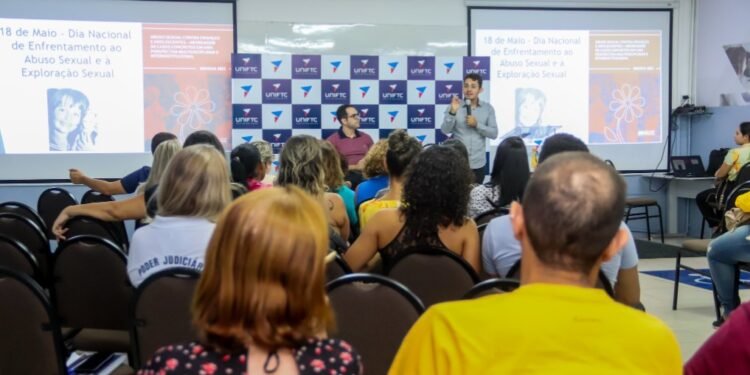 13ª Semana do Bebê: profissionais de atendimento social de Juazeiro participam de formação especializada em casos de violência sexual infantil
