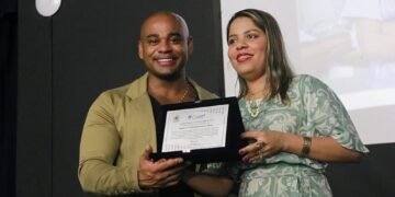 Enfermeiro Cezar Black participa de homenagem promovida pelo Coren-BA na Bahia