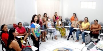 Professores da rede municipal de ensino participam de formação promovida pela Prefeitura de Juazeiro