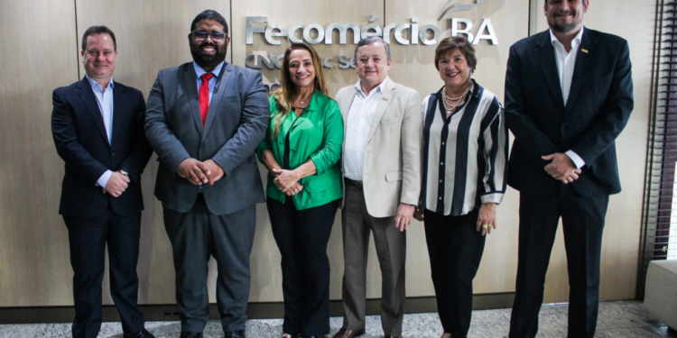 SJDH e Fecomércio-BA assinam acordo para campanha de arrecadação do Fecriança