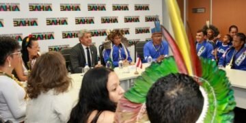 Governador se reúne com atletas indígenas que participaram do Jiu-Jitsu Brasil Cup