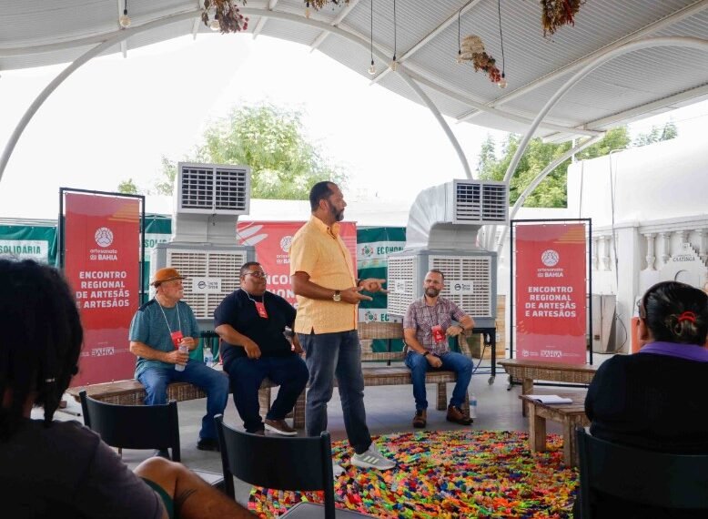 Representantes da Prefeitura de Juazeiro participam do Encontro Regional de Artesãs e Artesãos