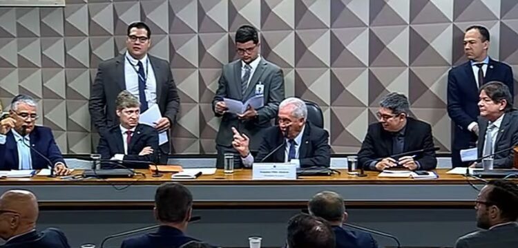 Otto dá Bronca em Marcos do Val na CPI dos atos golpistas: ‘Se comporte como senador’