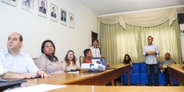 Prefeitura de Juazeiro dialoga com empresariado sobre novo cálculo da TFF